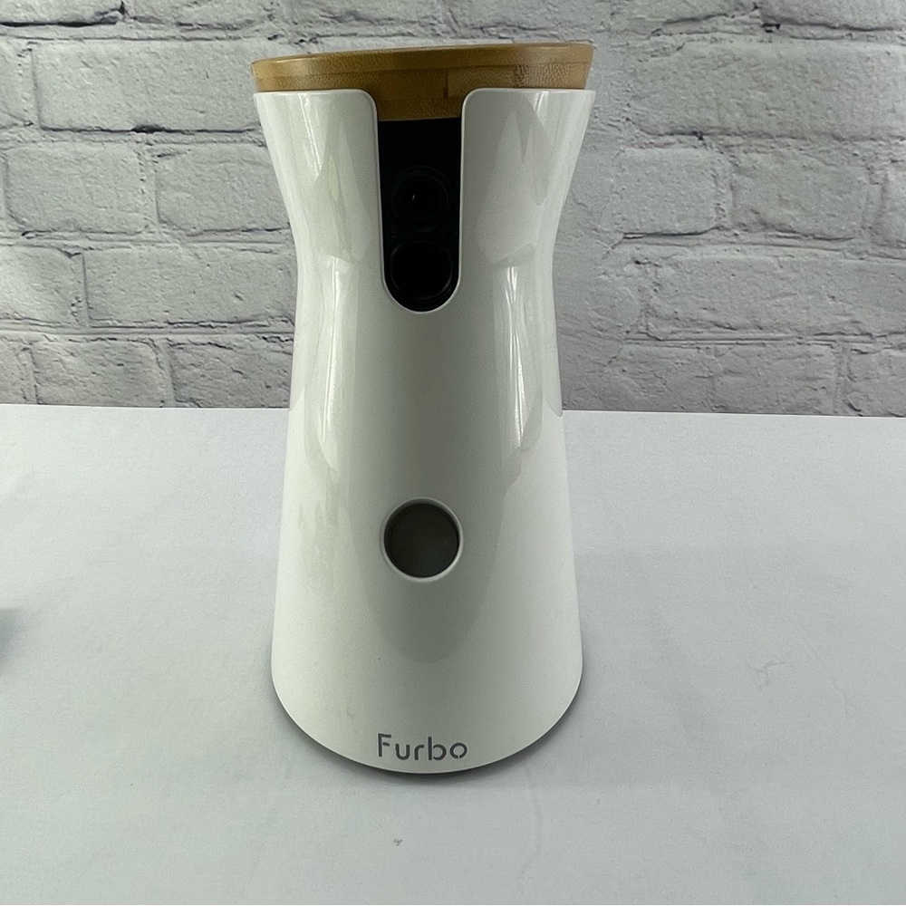FURBO Dog Treat Dispenser Full HD WIFI Pet Camera 2 Way Audio FURBO2T